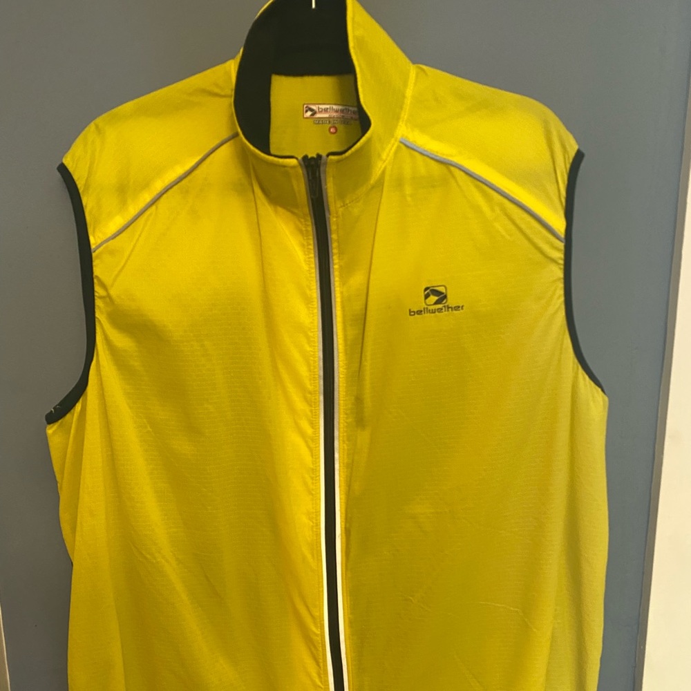 Bellwether Cycling Velocity Vest  Mens XL- Sunbright Yellow 3M Reflective Shirt